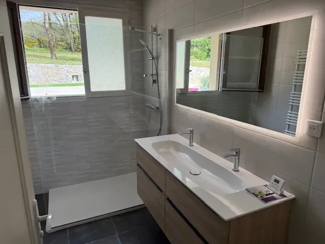 Rénovations de salle de bains à villefranche de rouergue après